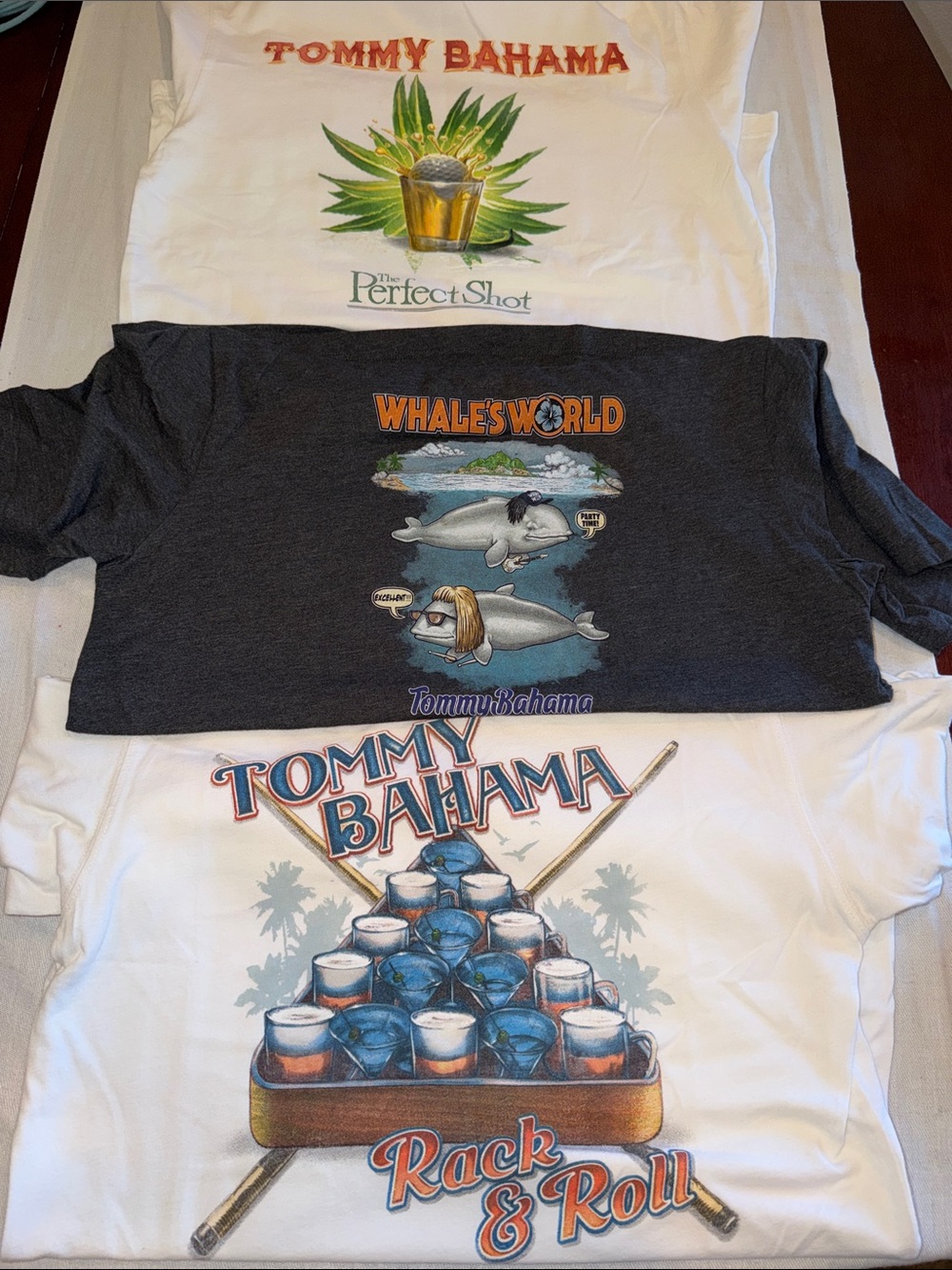Tommy Bahama 3 men’s SZ “Small” Rack & Roll, Whale’s World, The Perfect Shot